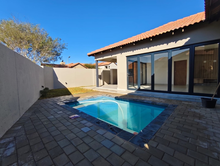 3 Bedroom Property for Sale in Melodie North West